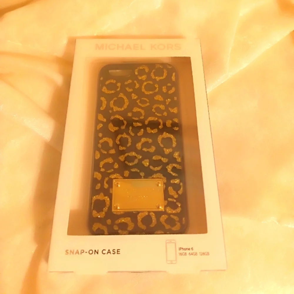 Michael Kors iPhone 6 gold black snap on case animal print style